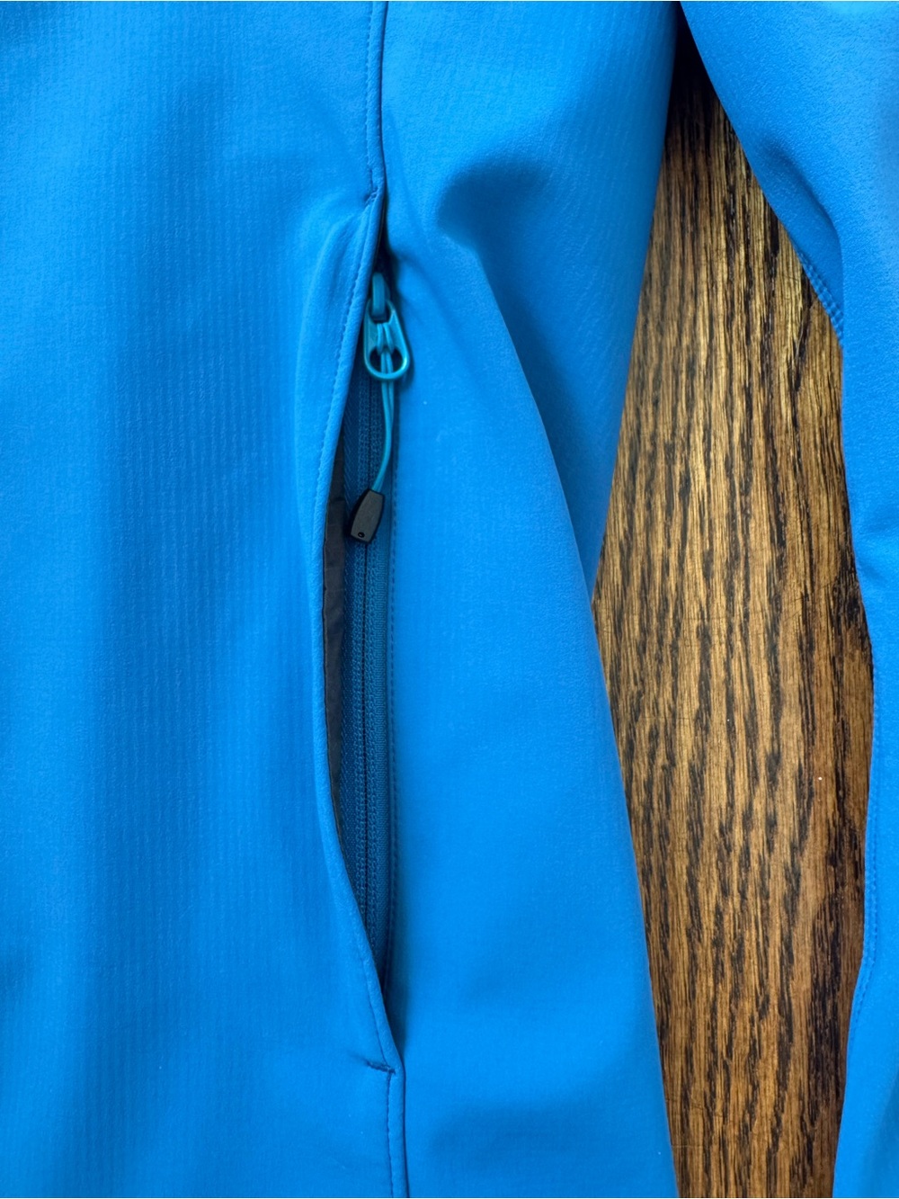 Arc'teryx Men's Blue Eclipse LT Softshell Jacket - Picture 4 of 12